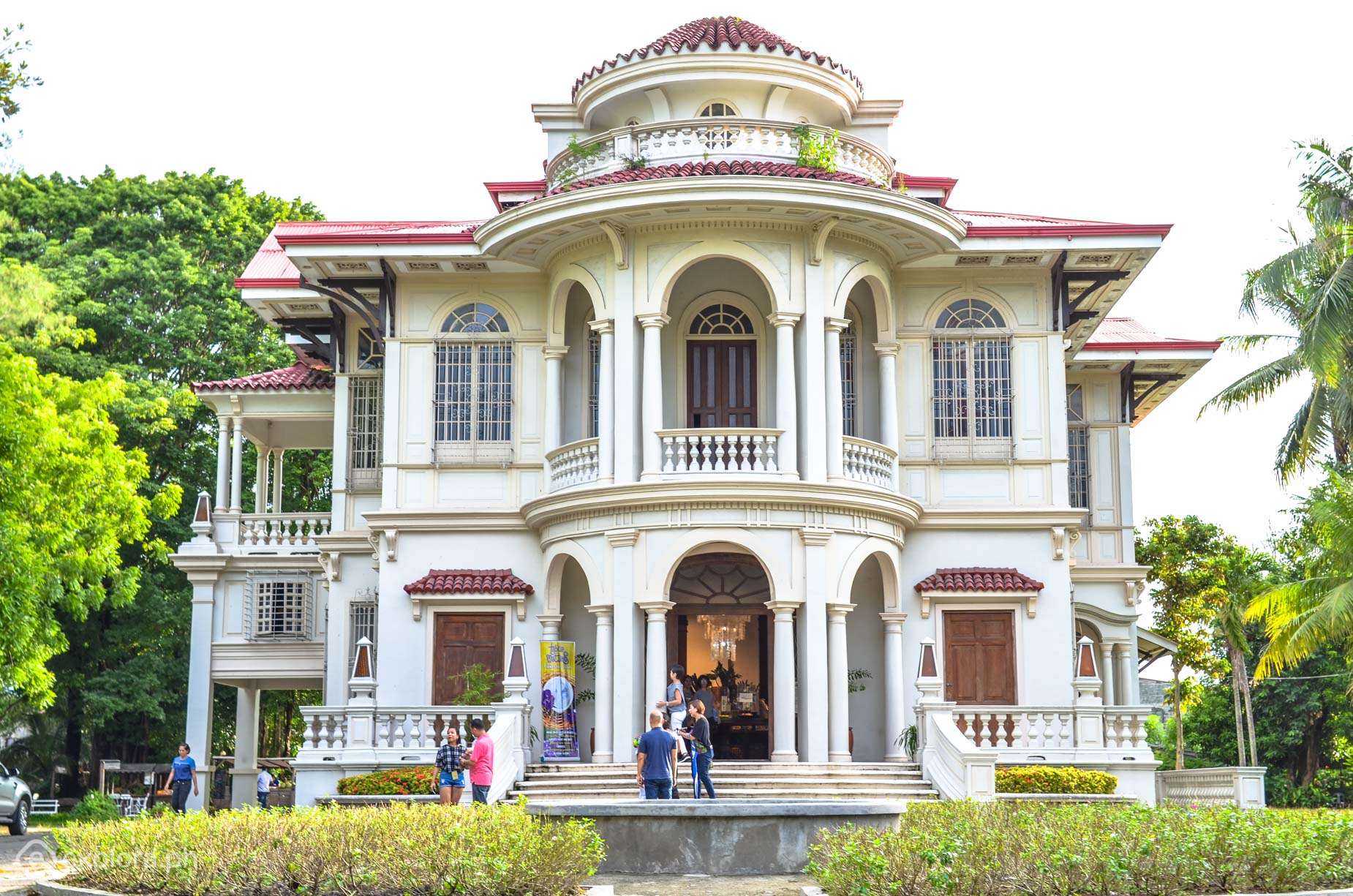 Molo Mansion