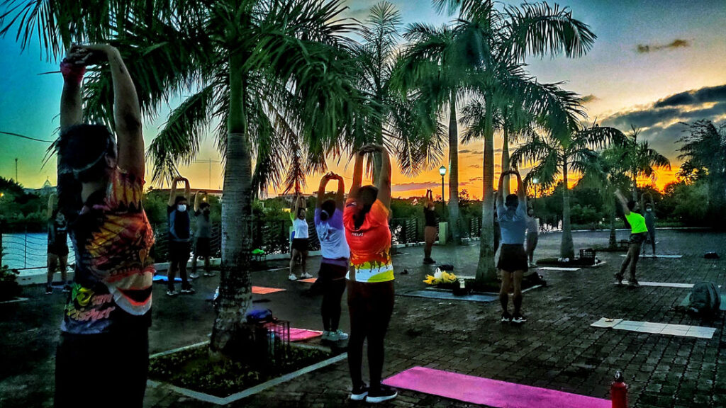 Iloilo Paddlers Club exercise at the Iloilo Esplanade