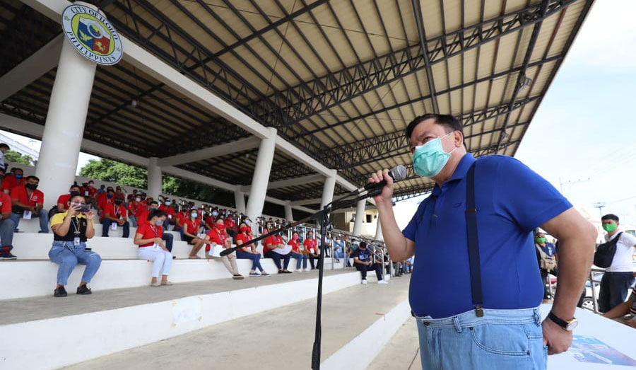 Mayor Jerry P. Treñas gives instructions to Iloilo City compliance officers to be strict in enforcing health and safety protocols.