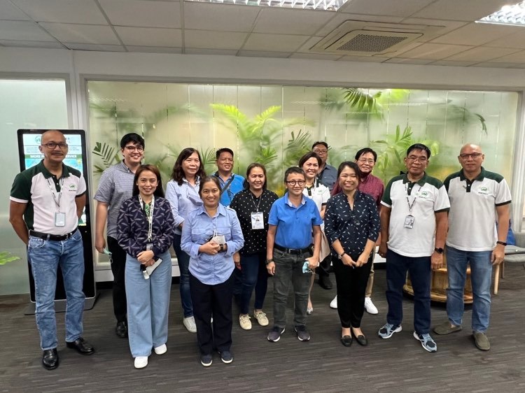 Representatives of USAID thru RTI International, Iloilo City Government, and MORE Power meet to discuss the local energy plan of Iloilo City.