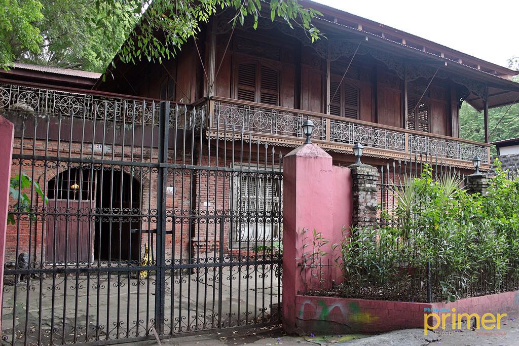 Casa Mariquit in Jaro reflects Iloilo's glorious past. However, this 200-year-old residence was built for Maria Mariquit Javellana-Lopez, the wife of former Vice President Fernando Lopez Sr. also houses eerie stories that’ll surely have your hair raising on its ends.