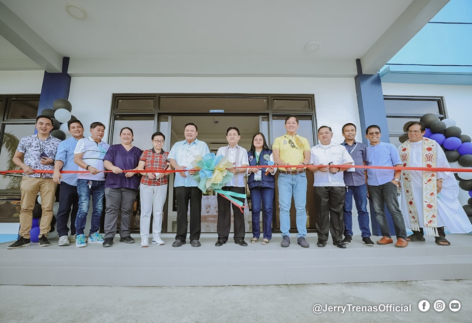 Ribbon cutting ceremony