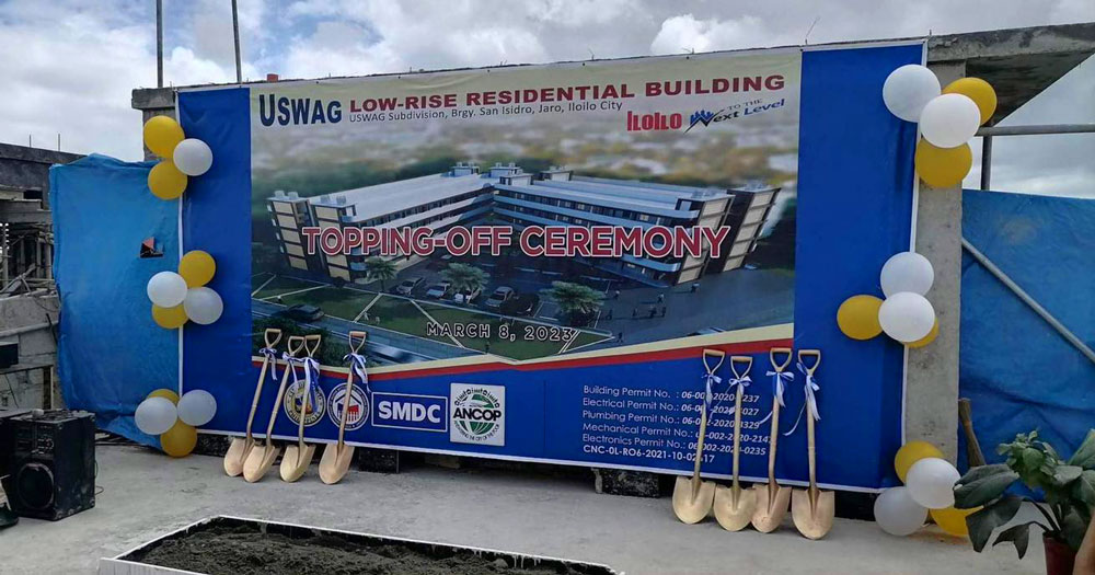 Topping off ceremony of low-rise condo for Iloilo City Hall employees.