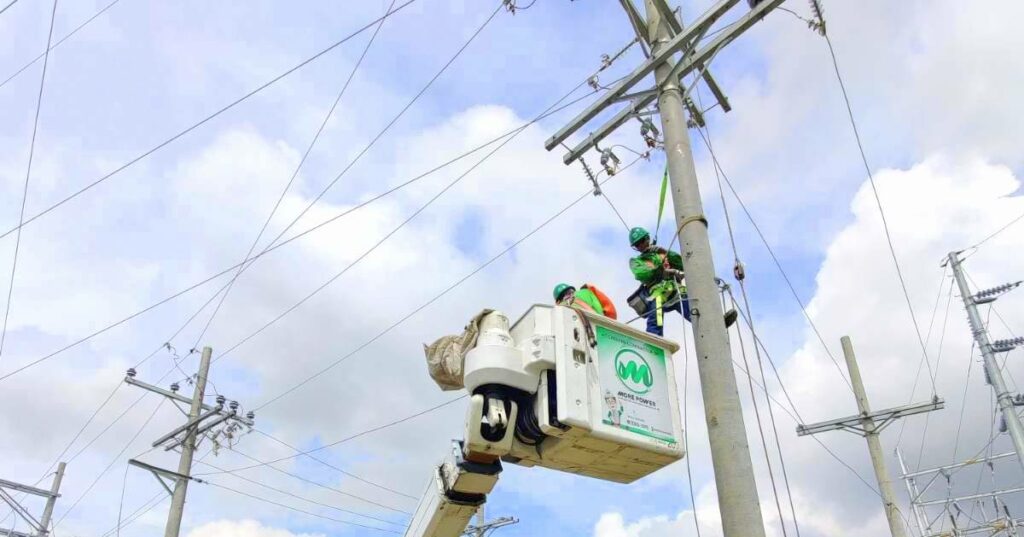 MORE Power linemen training