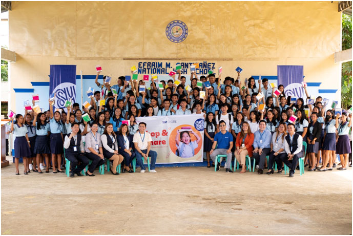 SM Store CSR represented by Aries Pineda, Sr. Manager and SM Store IloIlo represented by Ms. Yvonnie Delgado, Branch Manager, donated hundreds of school kits to Efraim M. Santibanez National High School, an SM Foundation Inc. partner school in Passi, IloIlo.