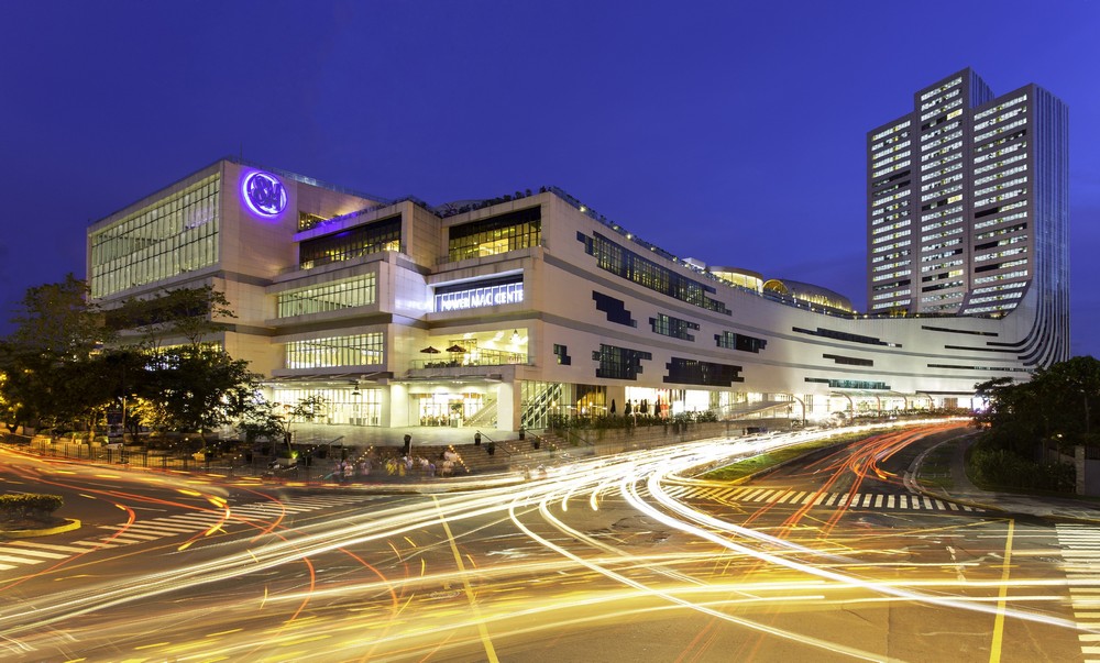 Attuned to the energy of its city, the SM Aura Premier is now an iconic feature in Bonifacio Global City for its cosmopolitan luxury. Appropriately named from the chemical symbols of the gold element (AU) and radium (RA), this SM Supermall received a Gold LEED Certification.