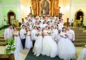 1 The Felicidad T. Sy Foundation, Inc. (FTSFI) brings together 16 couples, including SM SuperMoms, at the heartwarming 8th Kasalan sa SM mass wedding.